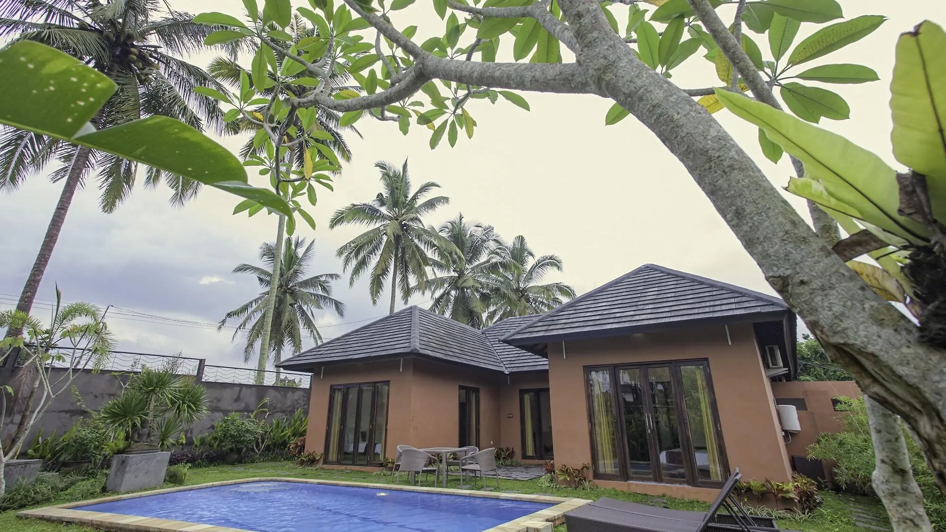 **** Holiday park Alam Sembuwuk Ubud Indonesia